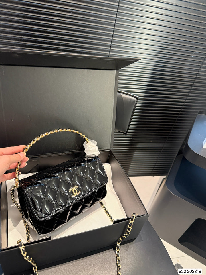 Four-Color Elegant Patent Leather Diamond-Quilted Chain Bag