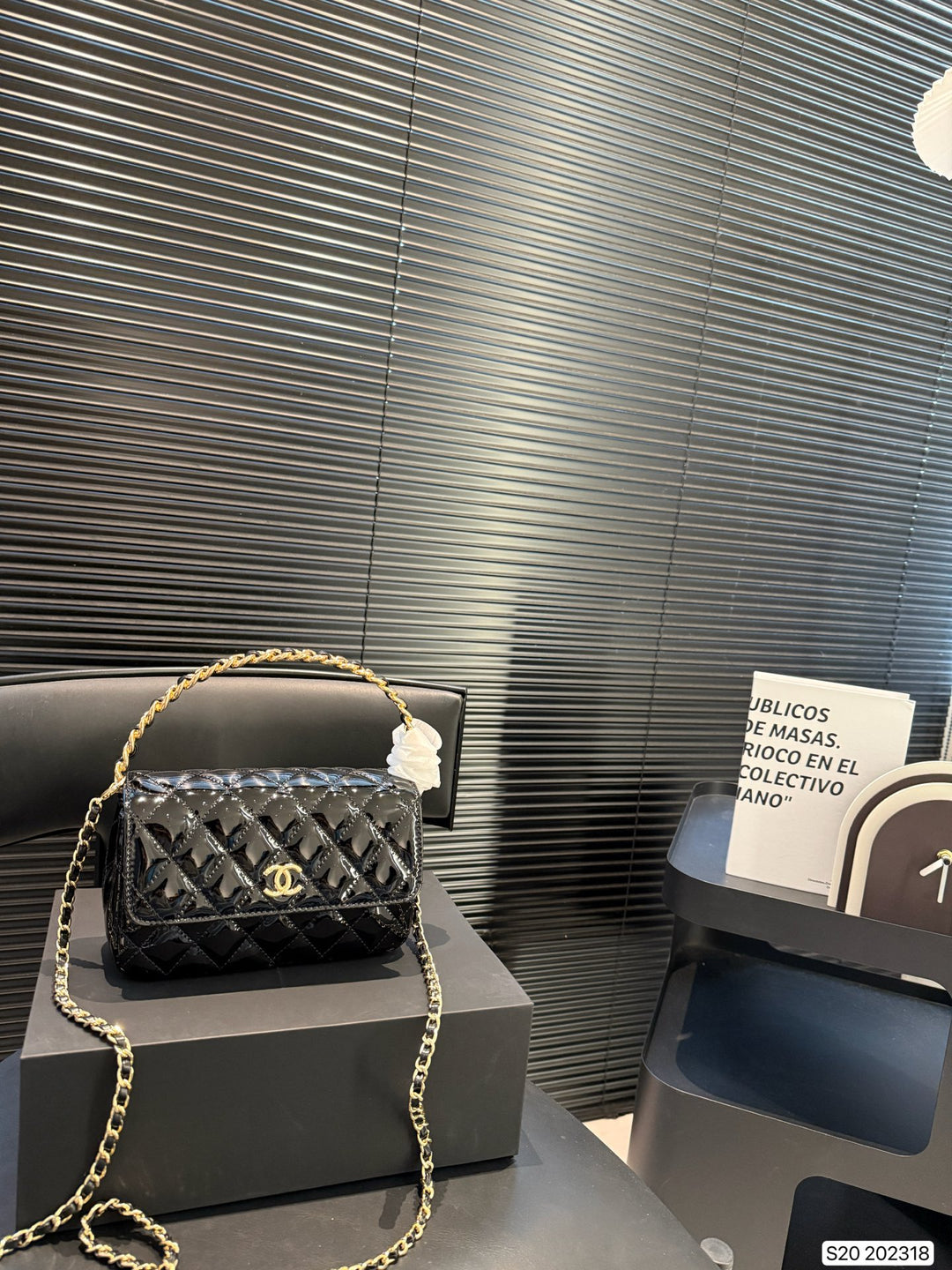 Four-Color Elegant Patent Leather Diamond-Quilted Chain Bag