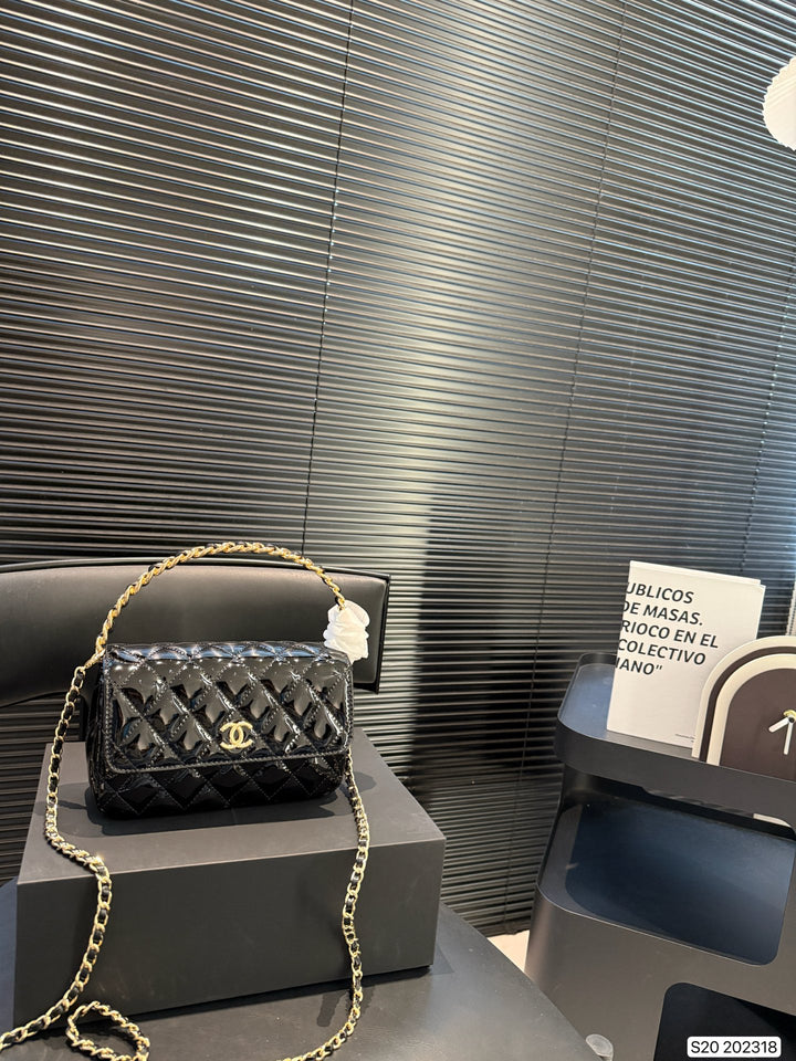 Four-Color Elegant Patent Leather Diamond-Quilted Chain Bag