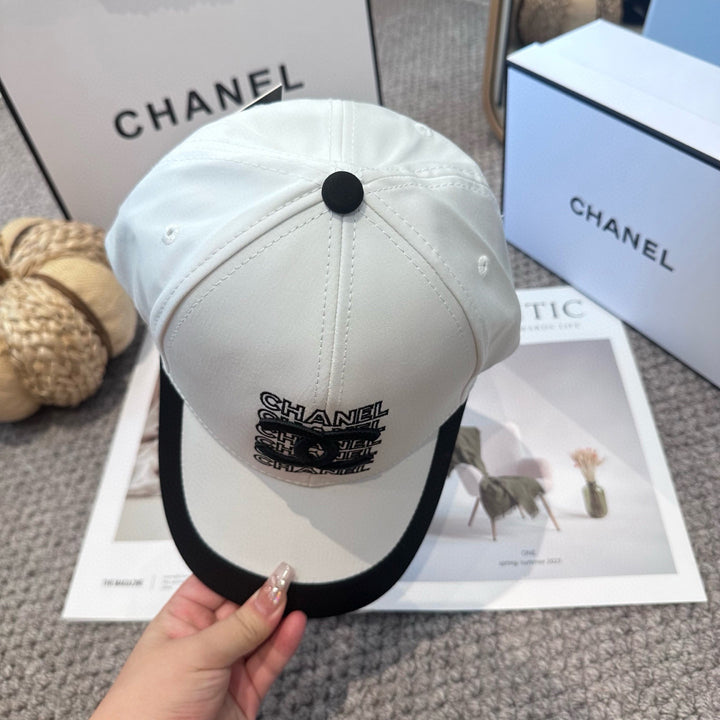Elegant Color-Blocked Letter Print Hat