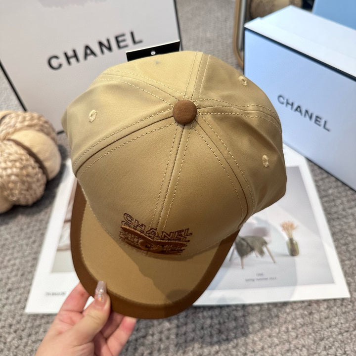 Elegant Color-Blocked Letter Print Hat