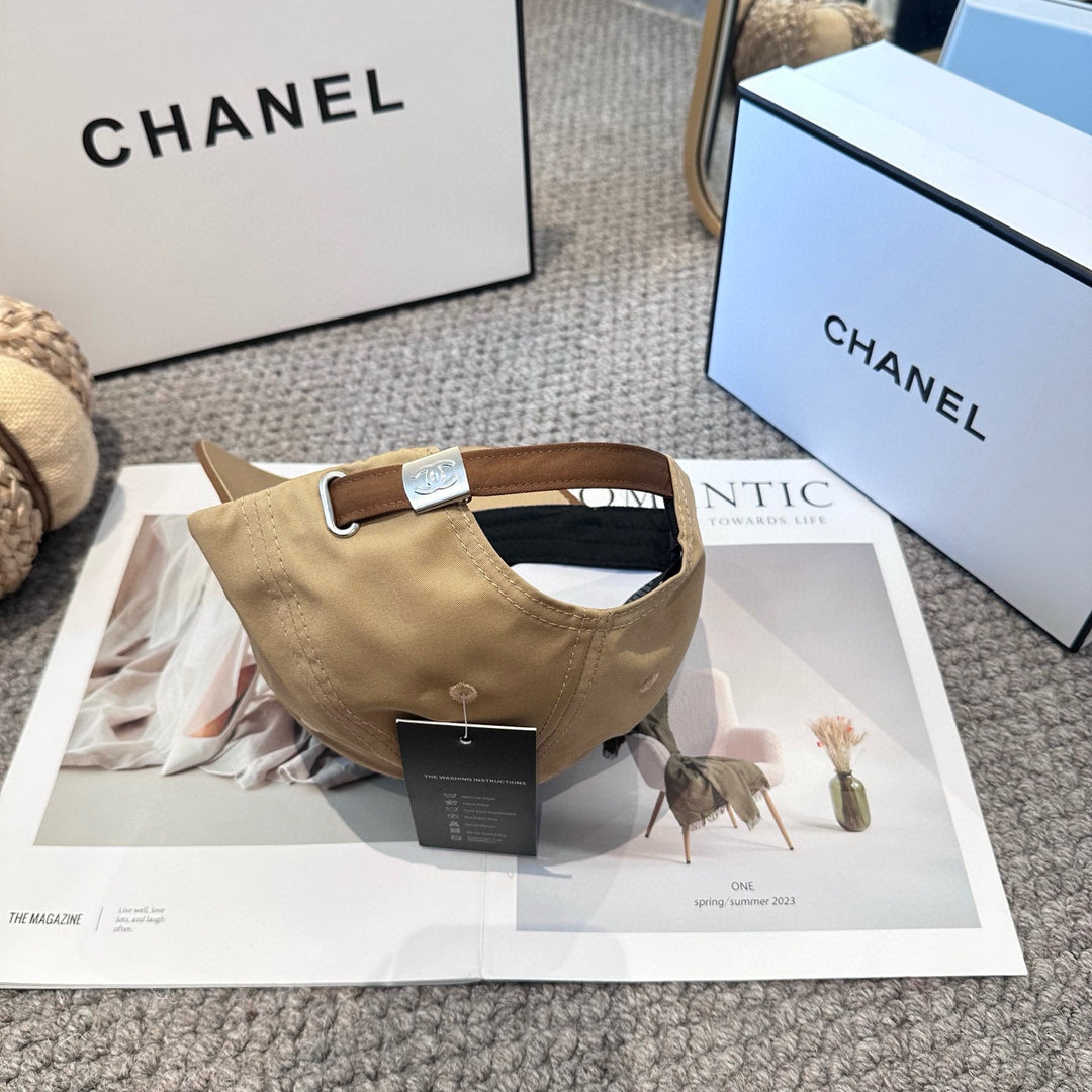 Elegant Color-Blocked Letter Print Hat