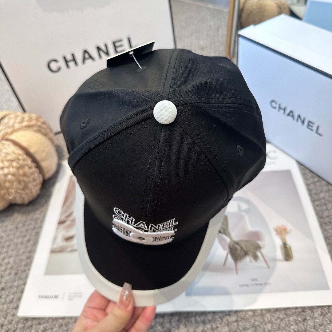 Elegant Color-Blocked Letter Print Hat