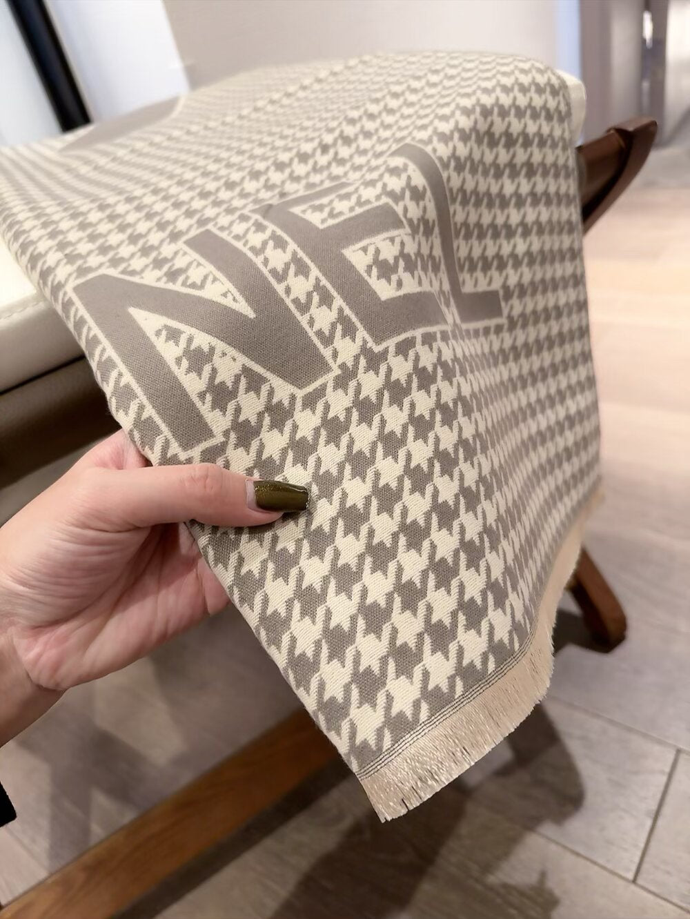 6-Color Houndstooth Fall/Winter Scarf