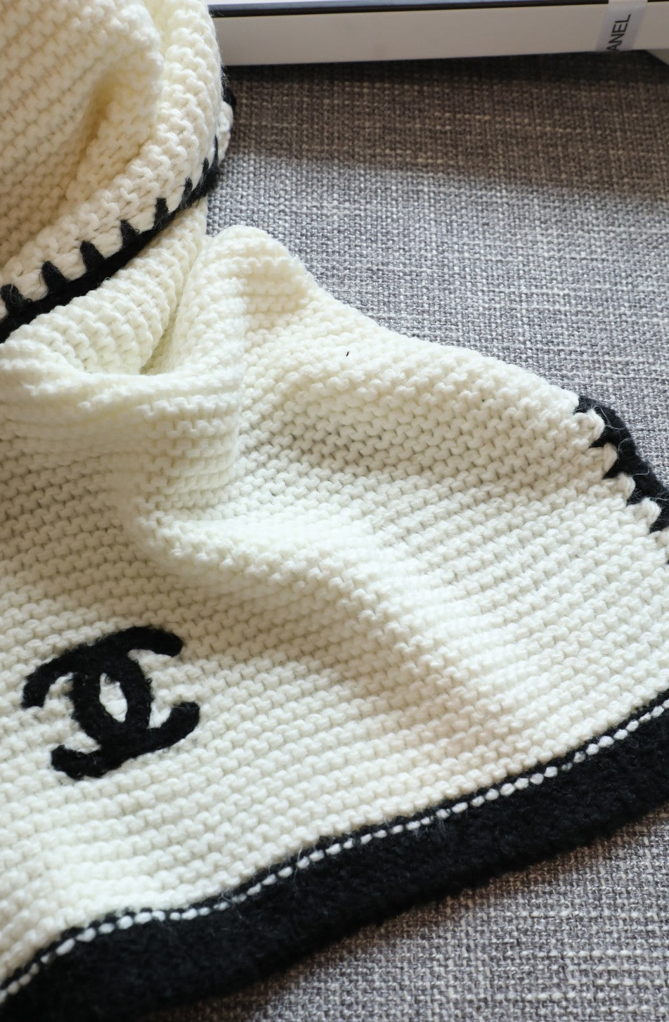 Autumn-Winter Lace Knit Scarf