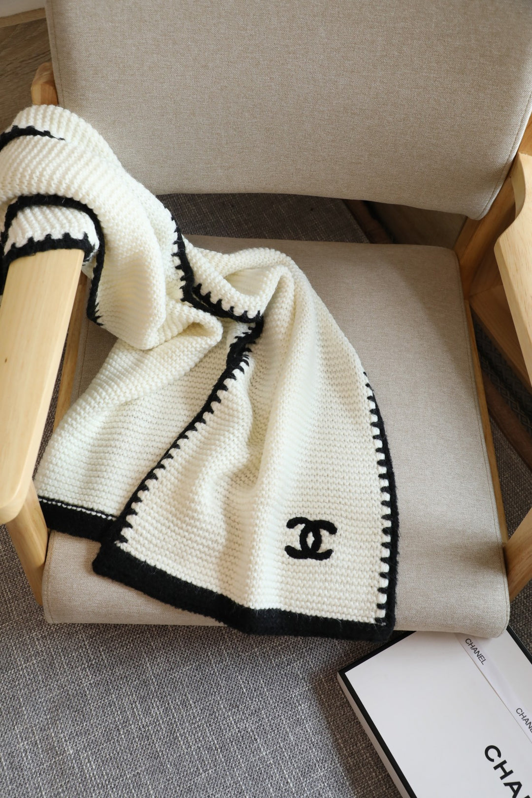 Autumn-Winter Lace Knit Scarf