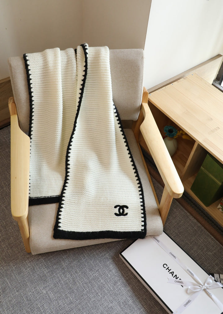 Autumn-Winter Lace Knit Scarf