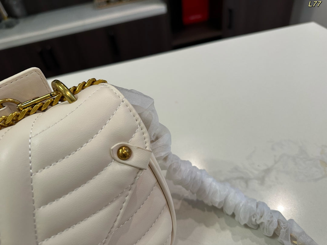 New Wave Pattern Flip-Top Chain Bag