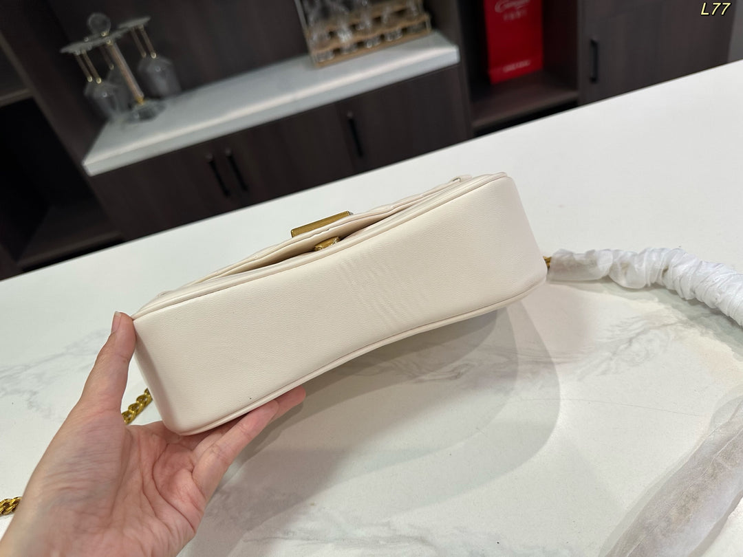 New Wave Pattern Flip-Top Chain Bag